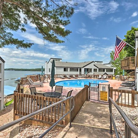 Sunny Osage Beach With Balcony And Lakefront View Exterior foto